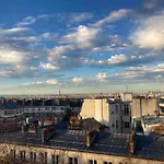 Loft en dernier étage proche des Buttes Chaumont